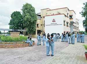 Tolani Motwane Institute of Management Studies